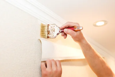 Pose de papier peint à Sainpuits — revêtements muraux et toiles de verre